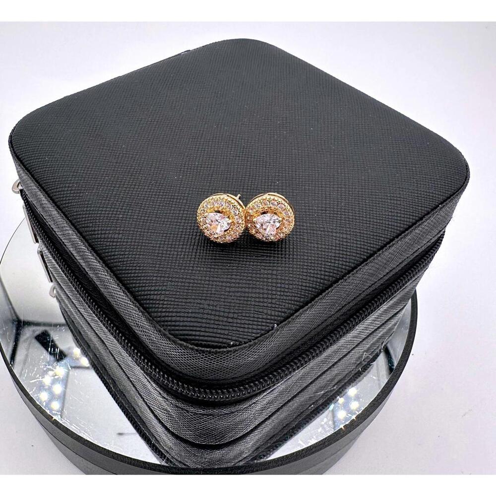 Blingy Gold Heart Studs with Travel Jewelry Box, Brand New - Picture 2 of 3